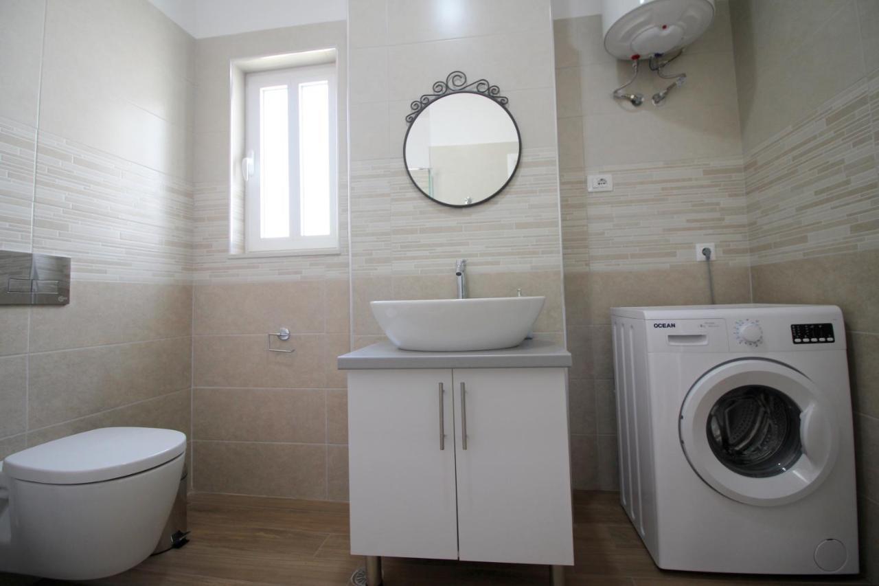 Nefeli Apartments Sarandë Buitenkant foto