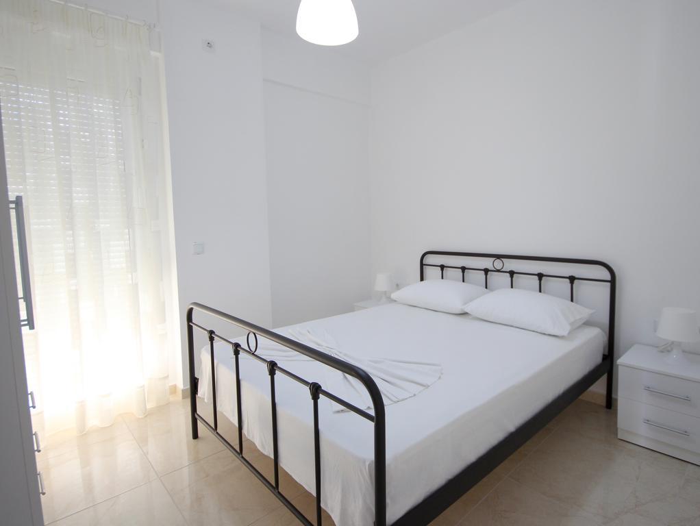 Nefeli Apartments Sarandë Buitenkant foto