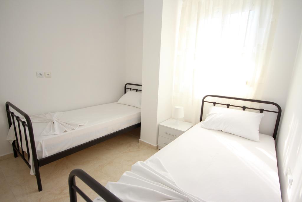 Nefeli Apartments Sarandë Buitenkant foto