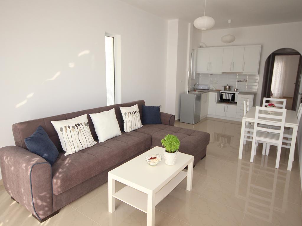 Nefeli Apartments Sarandë Buitenkant foto