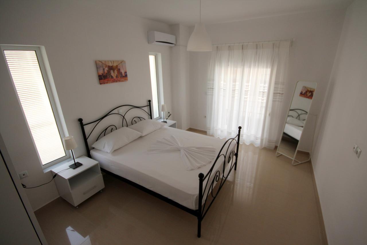 Nefeli Apartments Sarandë Buitenkant foto