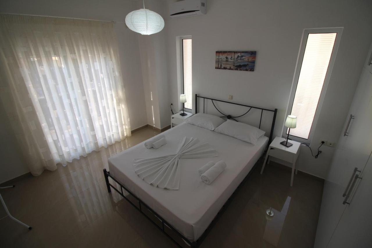 Nefeli Apartments Sarandë Buitenkant foto